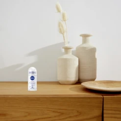 NIVEA Anti-Transpirant Roll-on Pure & Sensitive -Exquisite Pflege MAM 8419559 SHOP IMAGE 1.4