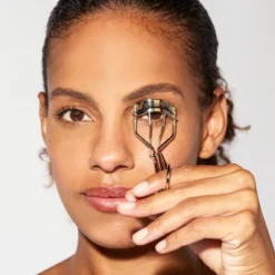 Tweezerman Classic Lash Curler - Wimpernzange, Silver -Exquisite Pflege MAM 8626401 SHOP IMAGE 1.4